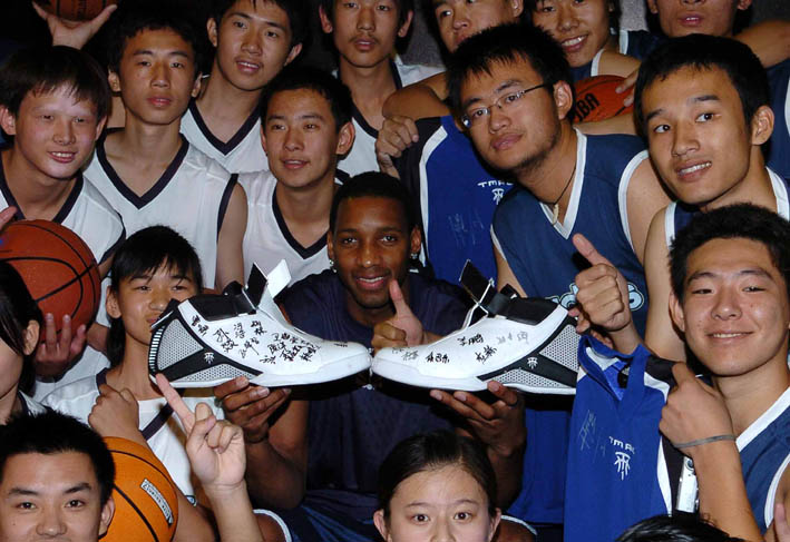 中超黑马酝酿重磅引援，锁定本土强力铁腰，海港同意放人，三赢之举（中超黑马酝酿大手笔引援，锁定本土硬核后腰，海港同意放行，三方共赢）