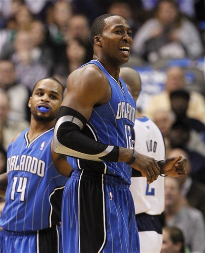 TA：恩昆库获准缺席季前训练，多家俱乐部已询问他的情况（TA：恩昆库获准缺席季前集训，多家球队已打听其动向）